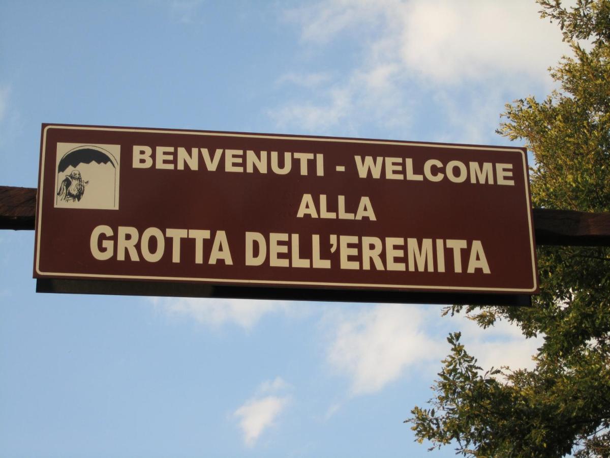 Agriturismo Grotta Dell'Eremita Albano di Lucania ภายนอก รูปภาพ